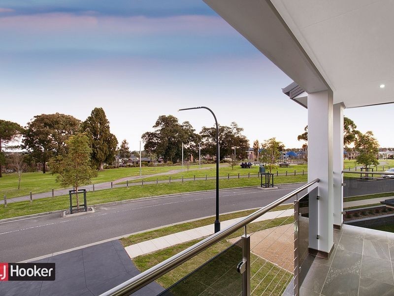 33 Edgewood Drive, Stanhope Gardens NSW 2768