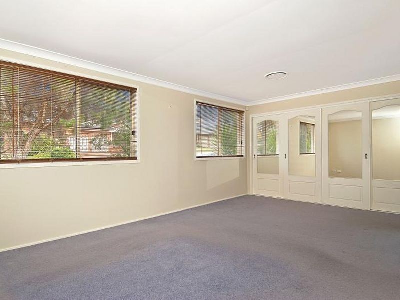 4 Aimee Street, Quakers Hill NSW 2763