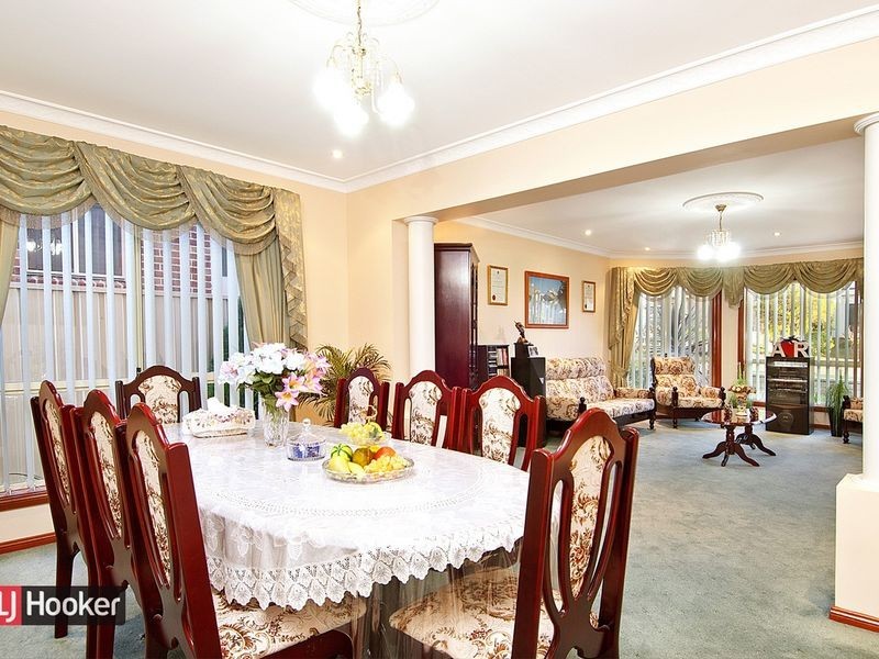 10 Julian Close, Kellyville NSW 2155