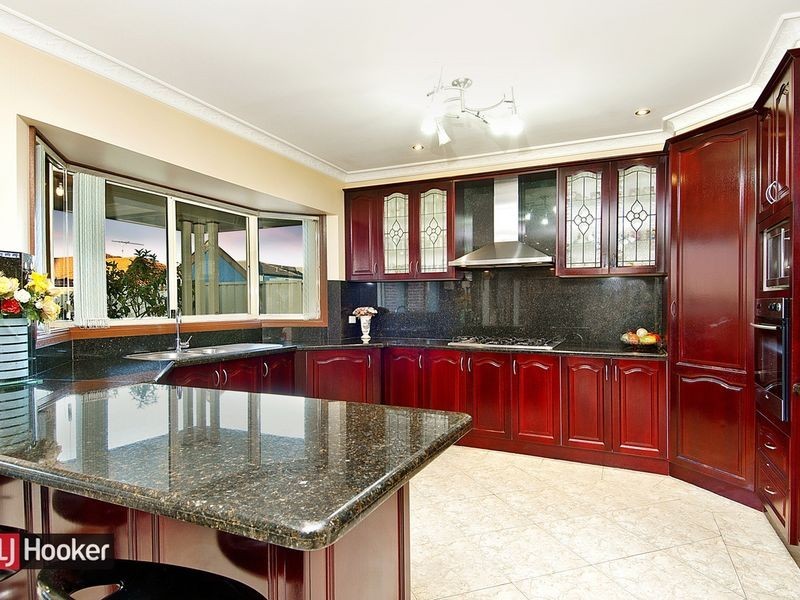 10 Julian Close, Kellyville NSW 2155