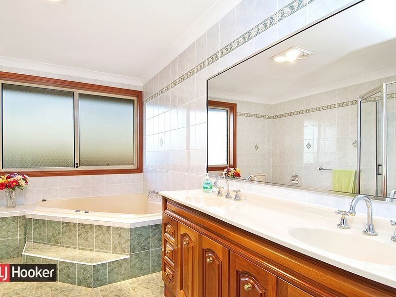 10 Julian Close, Kellyville NSW 2155