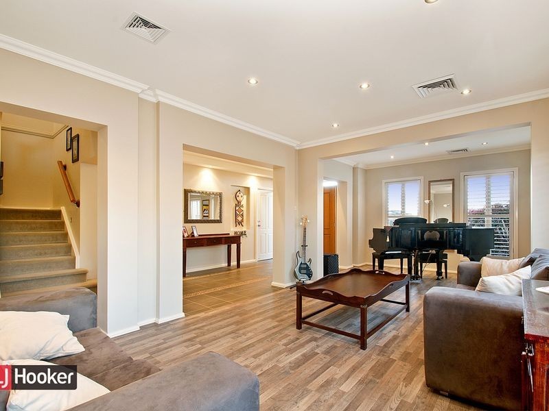 14 Oakwood Place, Kellyville NSW 2155