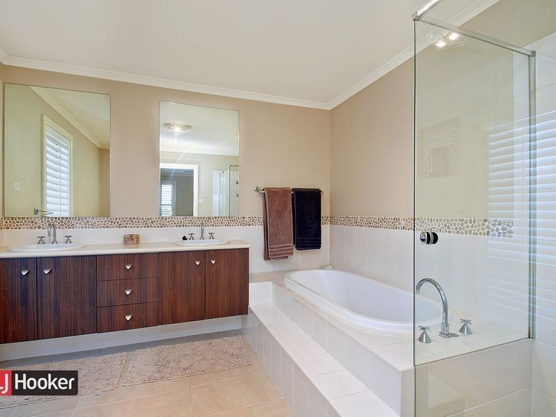 14 Oakwood Place, Kellyville NSW 2155