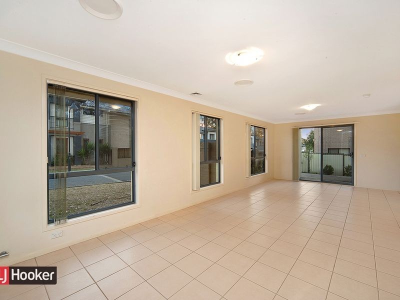 13 Tree Top Circuit, Quakers Hill NSW 2763