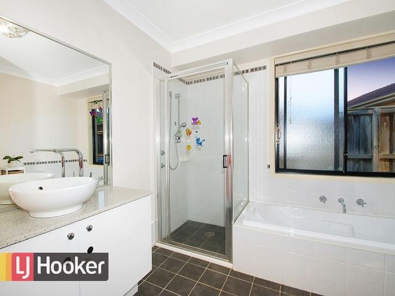 42 Kentwell Crescent, Stanhope Gardens NSW 2768