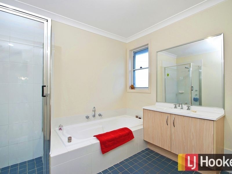 19 Rochdale Circuit, Stanhope Gardens NSW 2768