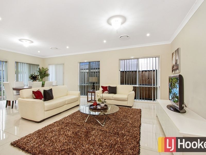 12 Sharpave Avenue, The Ponds NSW 2769