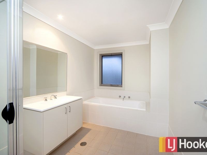 78 Stanhope Parkway, Stanhope Gardens NSW 2768