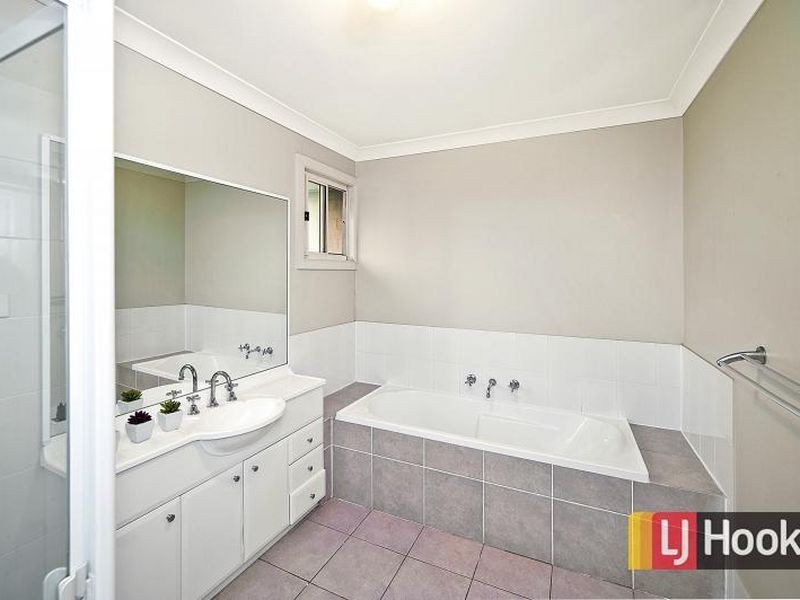 6 Darcy Street, Stanhope Gardens NSW 2768