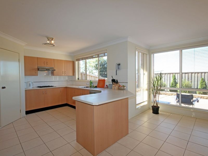 12 Leeds Street, Stanhope Gardens NSW 2768