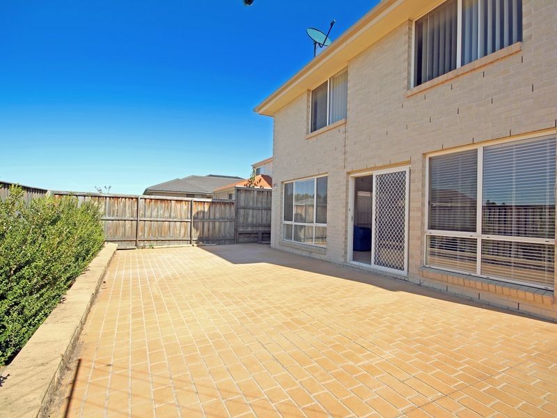 12 Leeds Street, Stanhope Gardens NSW 2768