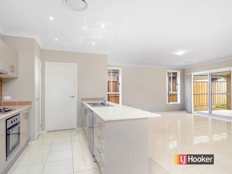 120 Greenview Parade, The Ponds NSW 2769