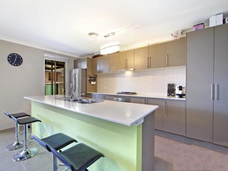 27 Ulmara Avenue, The Ponds NSW 2769