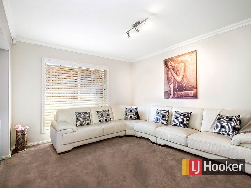 4 Valenti Crescent, Kellyville NSW 2155