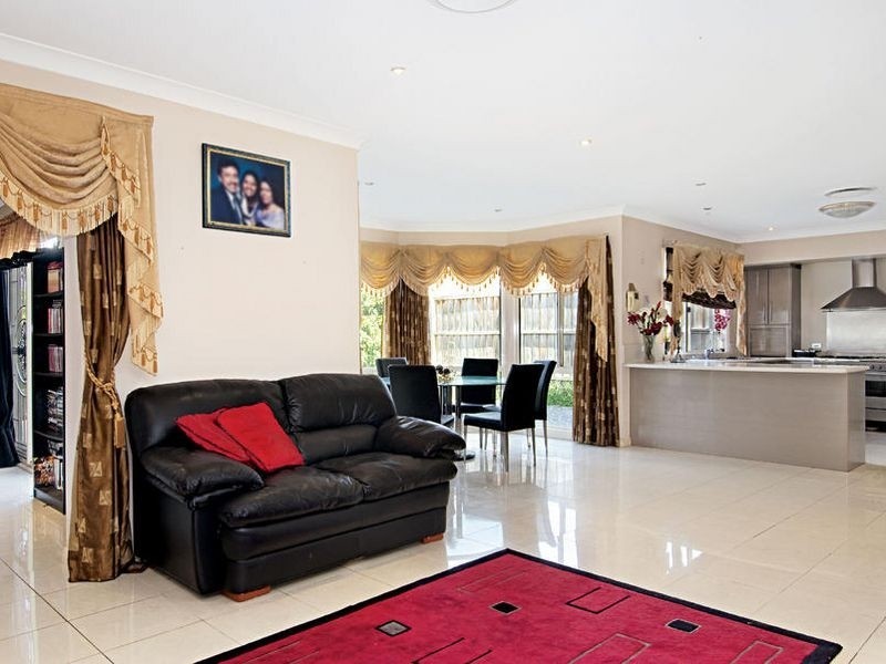 5 Guardian Avenue, Beaumont Hills NSW 2155