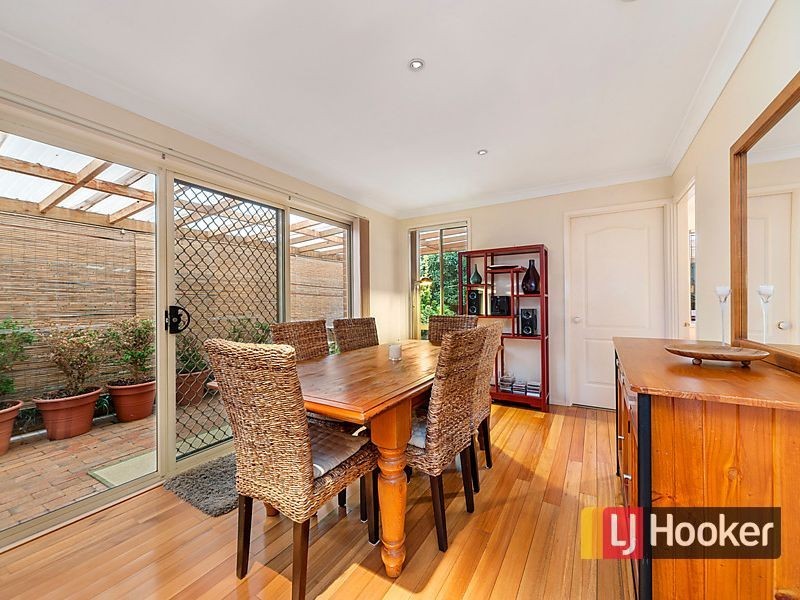 33 Sharrock Avenue, Glenwood NSW 2768