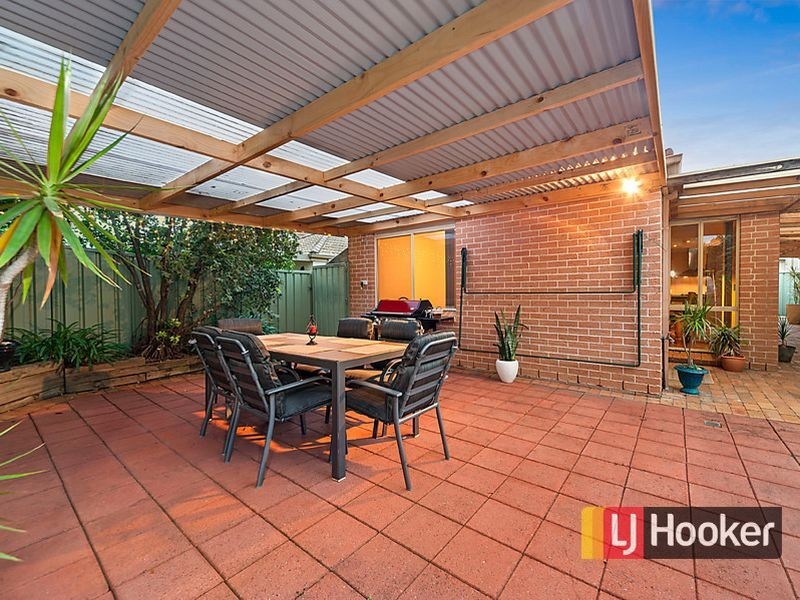 33 Sharrock Avenue, Glenwood NSW 2768