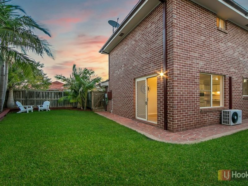 17B Burnham Avenue, Glenwood NSW 2768