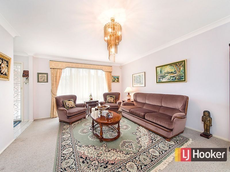 15 Ealing Place, Quakers Hill NSW 2763
