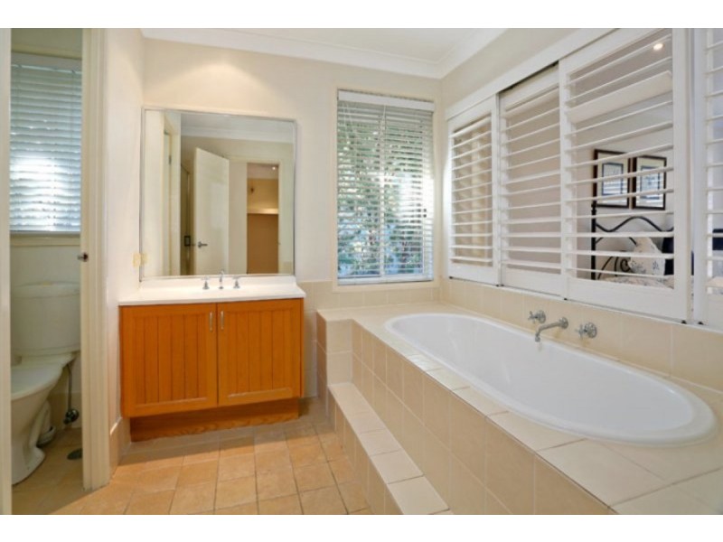 33 Halcyon Avenue, Kellyville NSW 2155