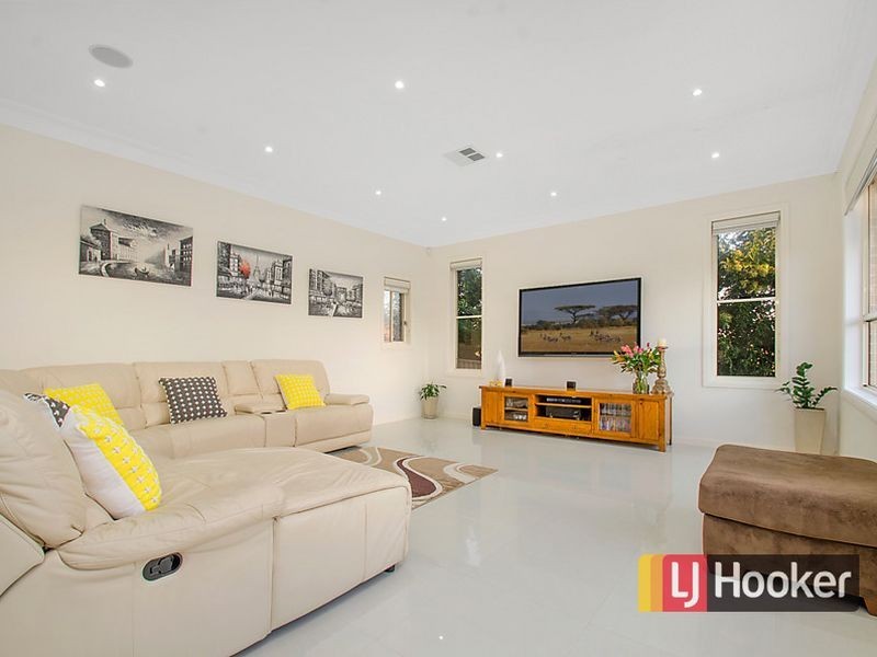 32 Poole Road, Kellyville NSW 2155