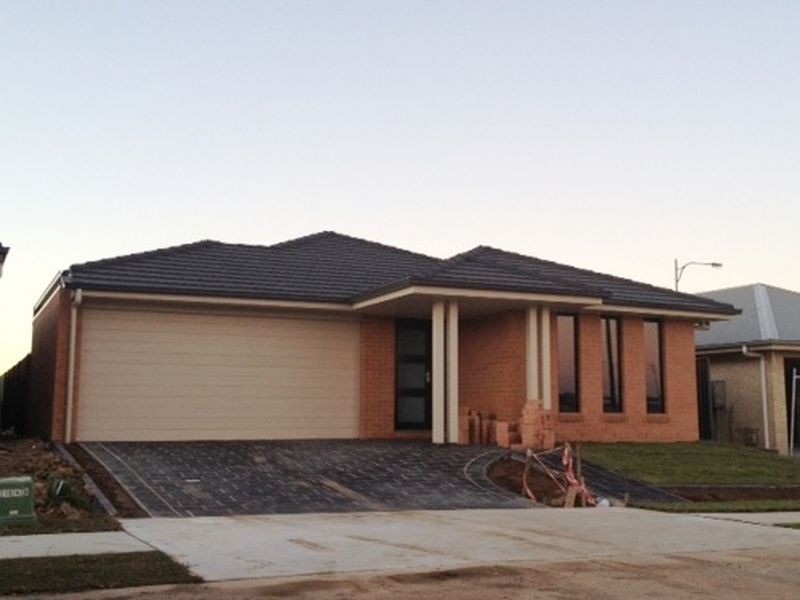 17 Sturt Street, Penrith NSW 2750