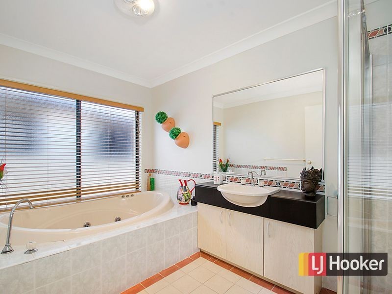 8 Firenze Street, Glenwood NSW 2768