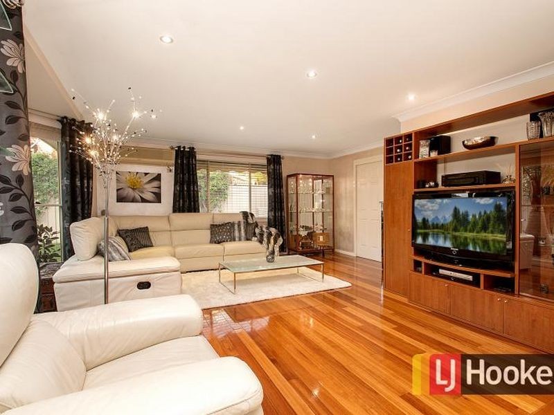 4 Greenhill Drive, Glenwood NSW 2768