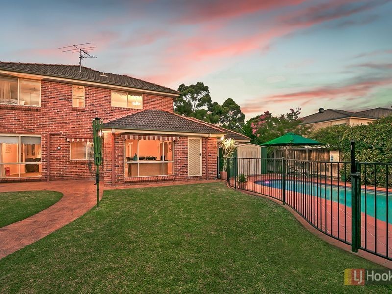 18 Crestview Drive, Glenwood NSW 2768