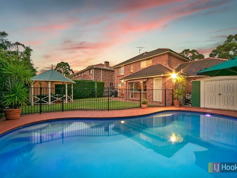 18 Crestview Drive, Glenwood NSW 2768
