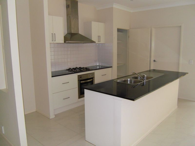 12 Sharpave Avenue, The Ponds NSW 2769