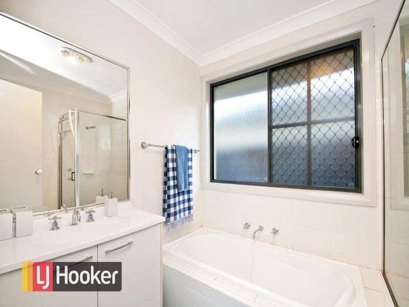 16 Aylsford Street, Stanhope Gardens NSW 2768