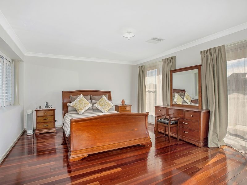 8 Brent Place, Stanhope Gardens NSW 2768