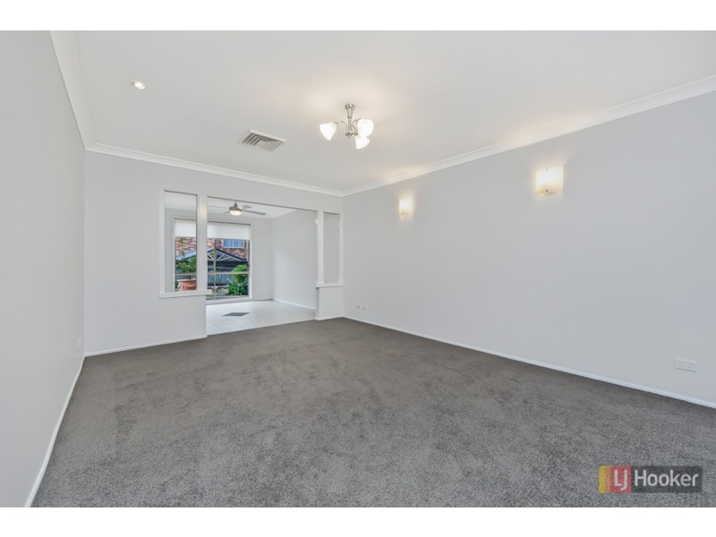 12 Kinsella Court, Kellyville NSW 2155
