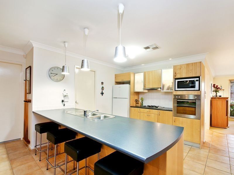 25 Bellbird Court, Quakers Hill NSW 2763