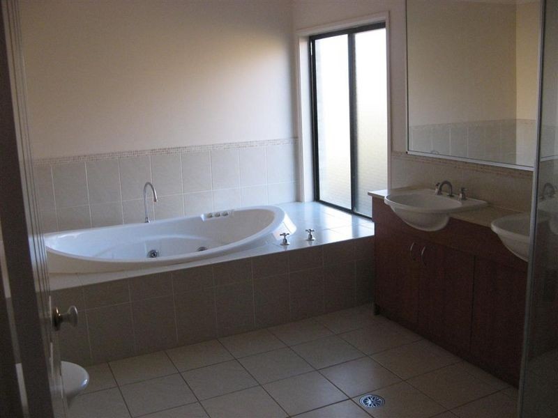 70 Coachman Crescent, Kellyville Ridge NSW 2155