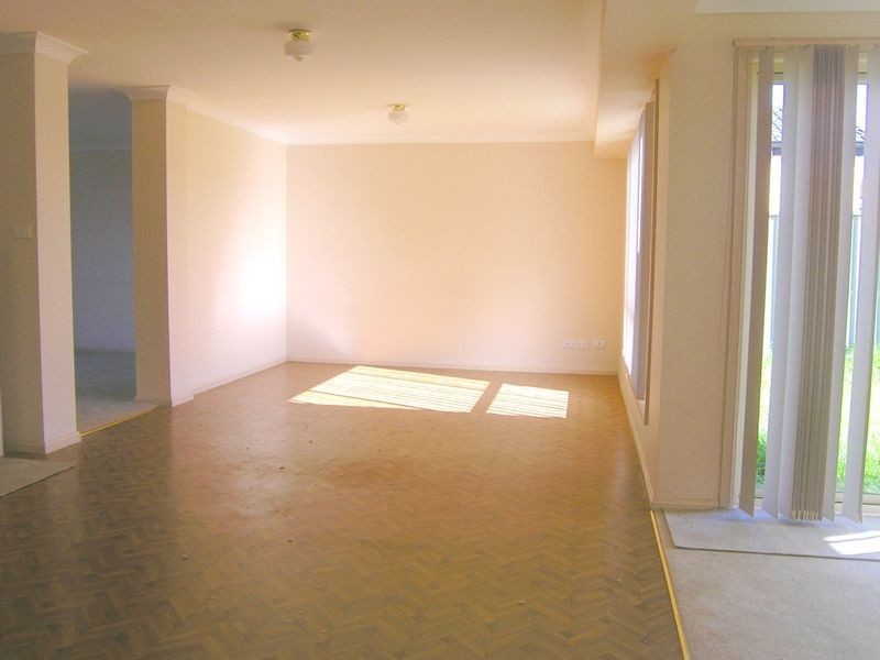 6 Currawong Street, Glenwood NSW 2768