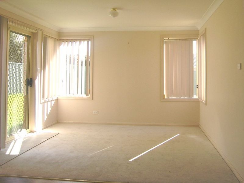 6 Currawong Street, Glenwood NSW 2768