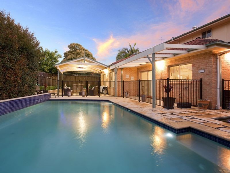 14 Arnold Janssen Dr, Beaumont Hills NSW 2155