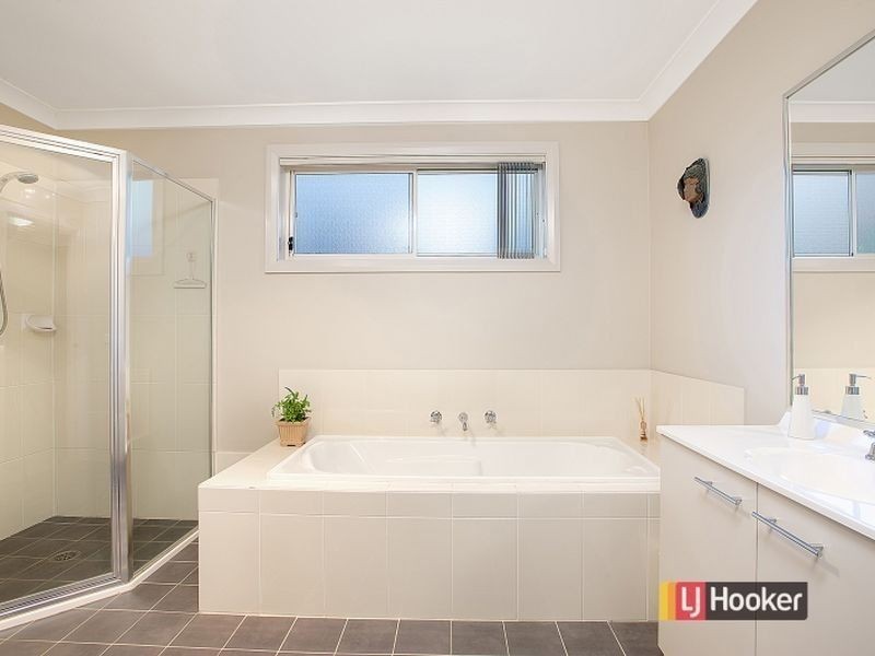 28 Rothbury Tce, Stanhope Gardens NSW 2768