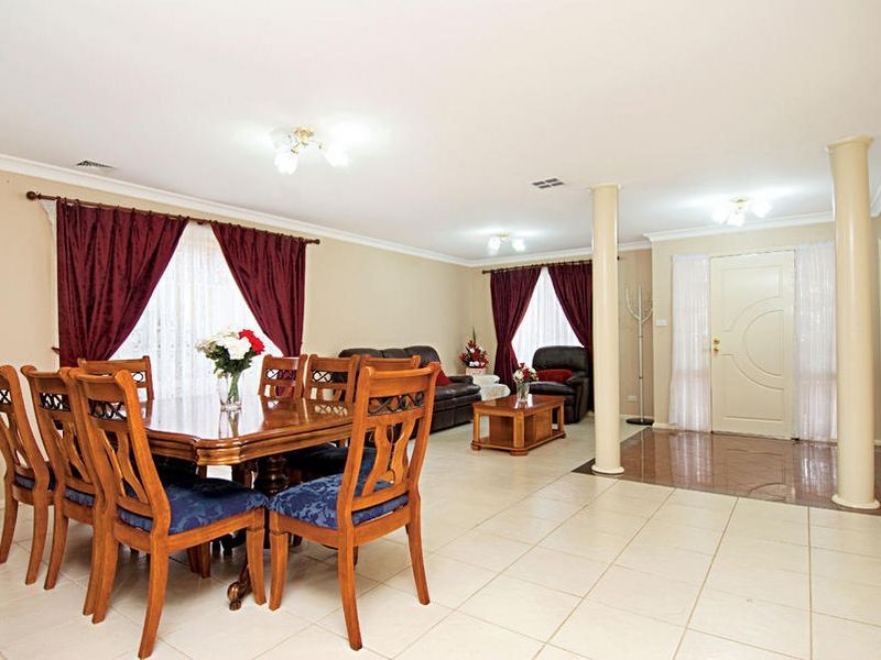 24 Lowan Place, Kellyville NSW 2155