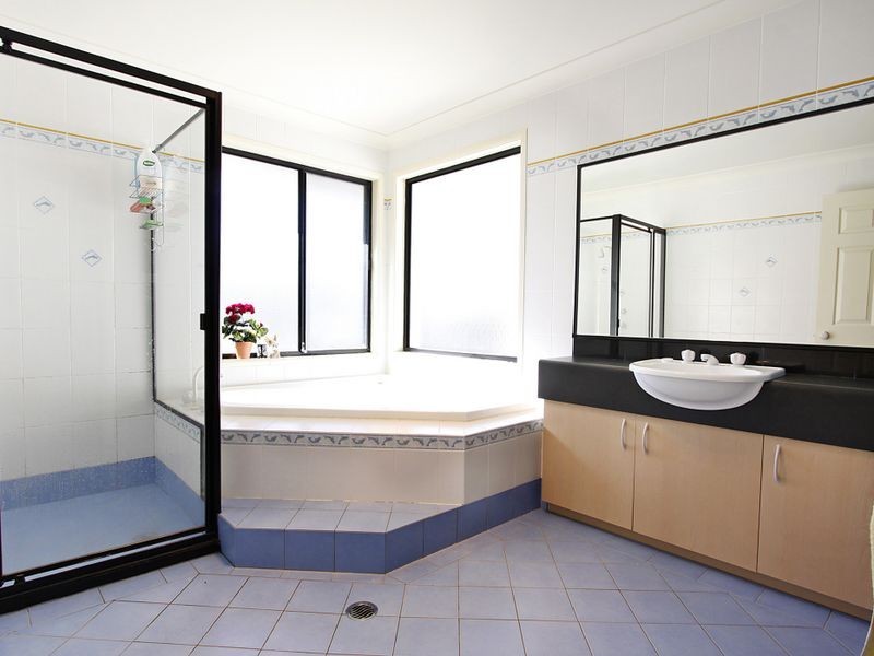 62 Greenhill Drive, Glenwood NSW 2768