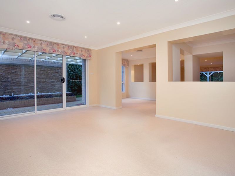 73 River Oak Circuit, Kellyville NSW 2155