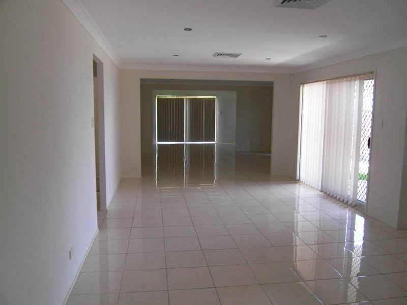 17 Ripple Crescent, The Ponds NSW 2769