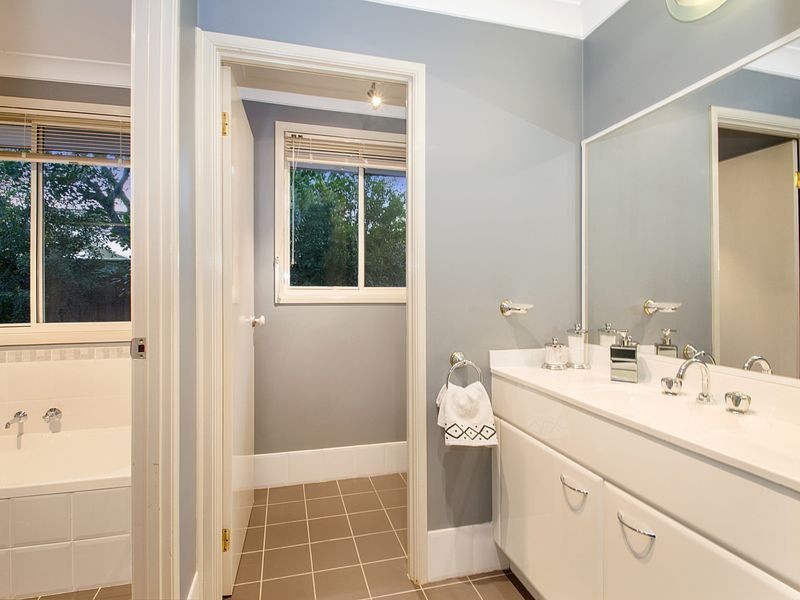 20 Roxburgh Crescent, Stanhope Gardens NSW 2768