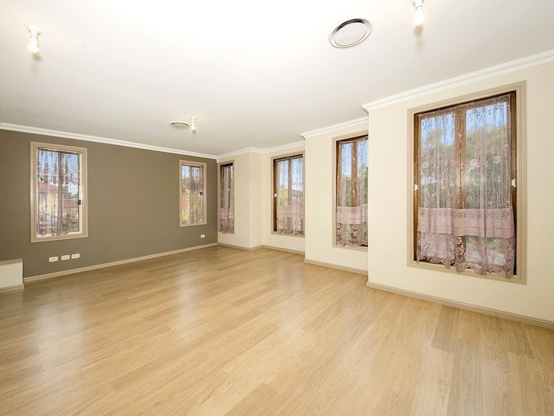 11 Landy Place, Kellyville NSW 2155