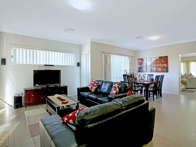 1 Damper Avenue, Beaumont Hills NSW 2155