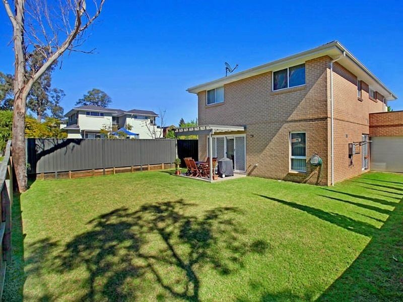 1 Damper Avenue, Beaumont Hills NSW 2155