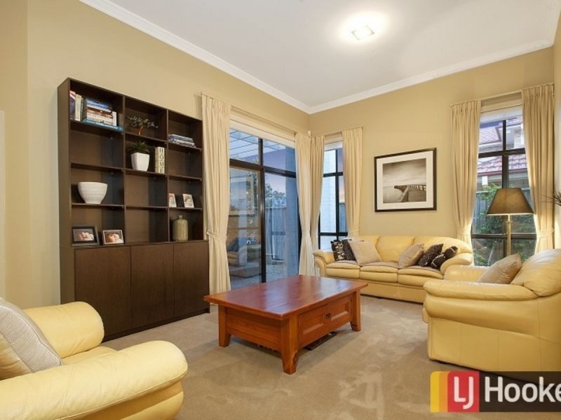 24 Woodward Avenue, Stanhope Gardens NSW 2768