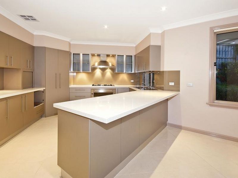 10 Woodstream Crescent, Kellyville NSW 2155